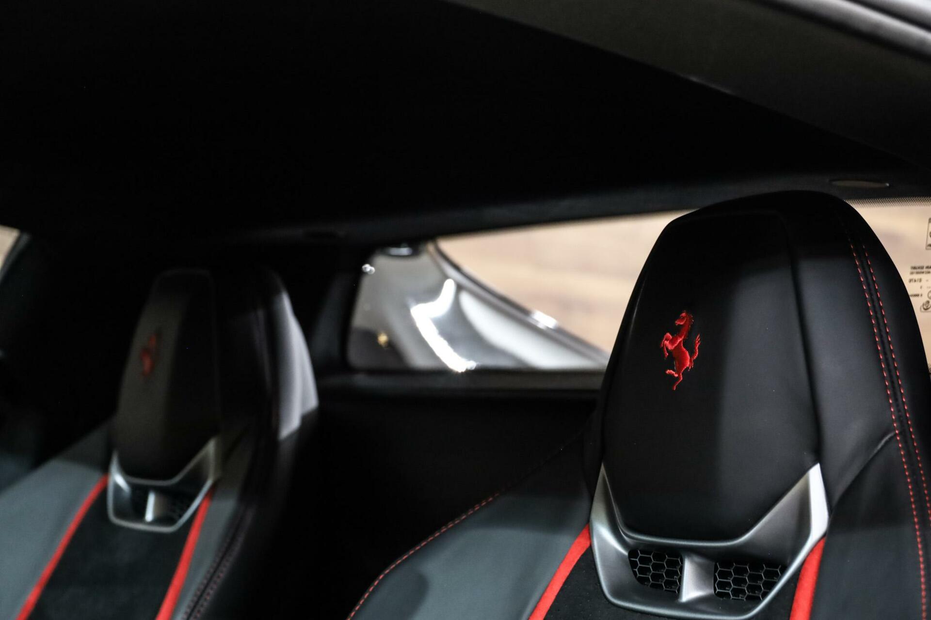 Ferrari 296 GTB 3.0 V6 | Passenger Display| Carbon Ex & Int|HUD| - 6