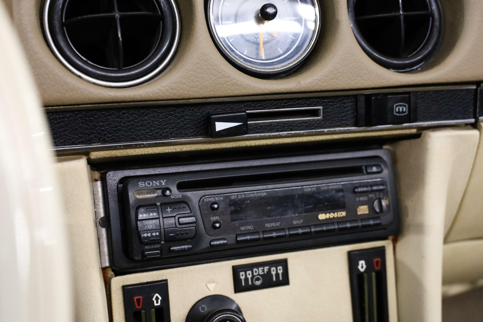 Mercedes-Benz SL-Klasse 450 SL roadster - 16