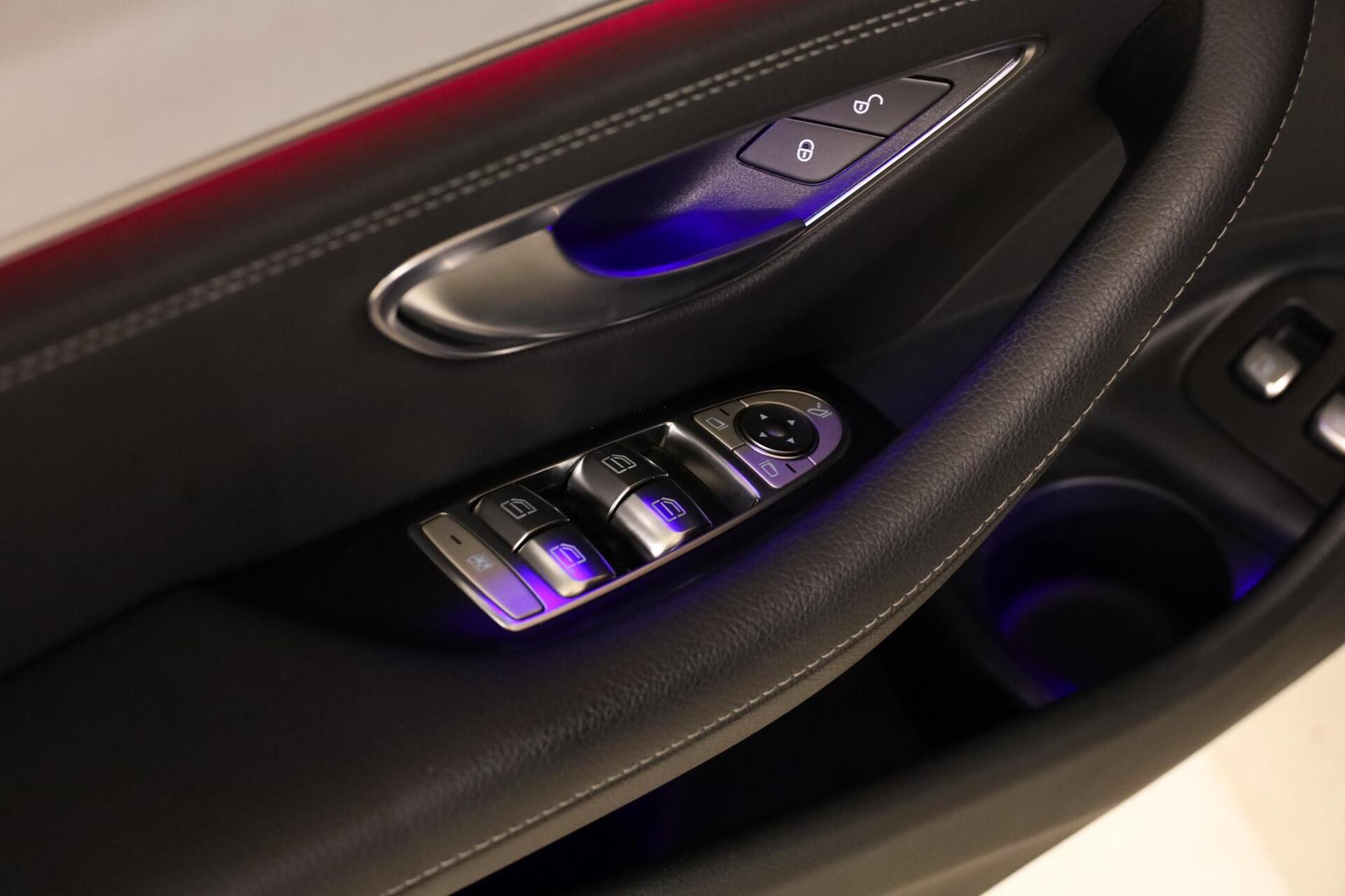 Mercedes-Benz E-Klasse Estate 300e AMG Line - 31