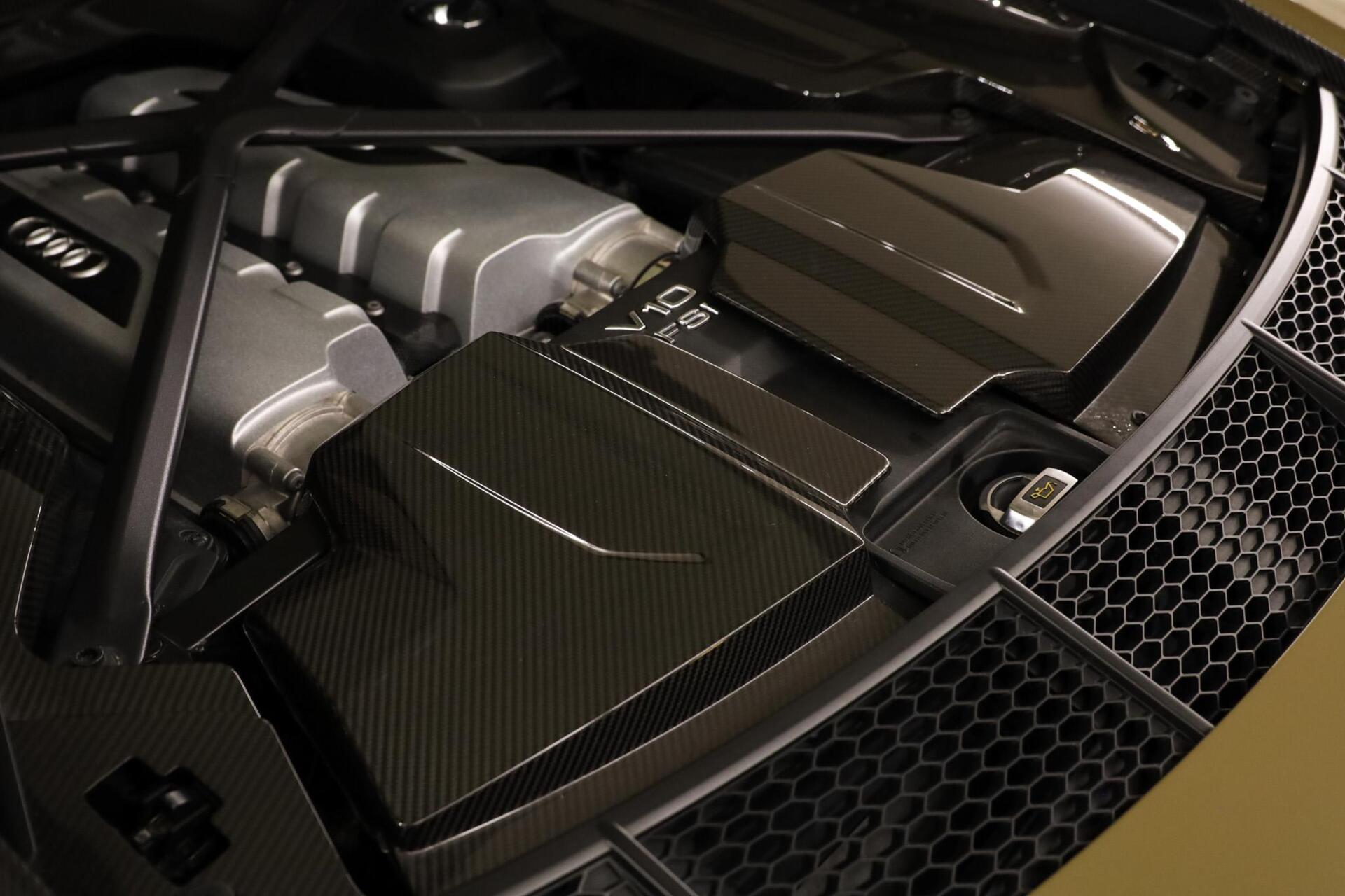 Audi R8 5.2 Performance Quattro|Ceramic|Full Carbon|B&O audio| - 16