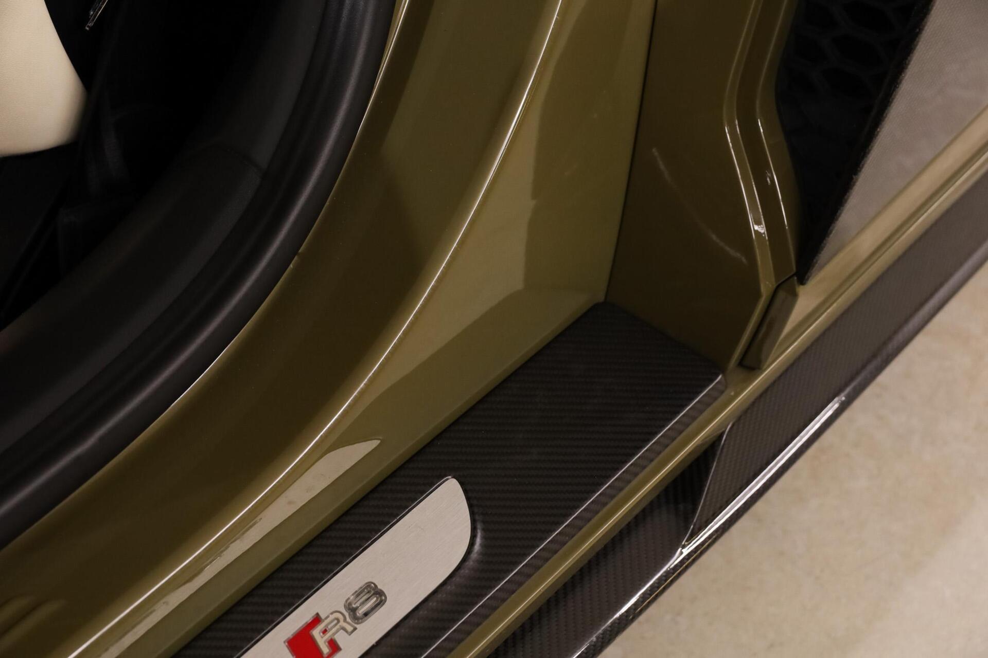 Audi R8 5.2 Performance Quattro|Ceramic|Full Carbon|B&O audio| - 34