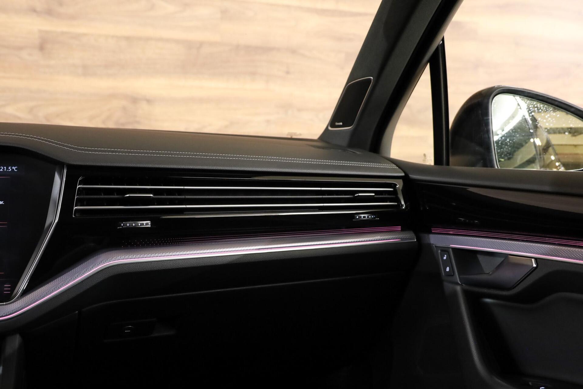 Volkswagen Touareg 3.0 TSIe R-Line|ACC|Pano|HUD|Luchtvering| - 39