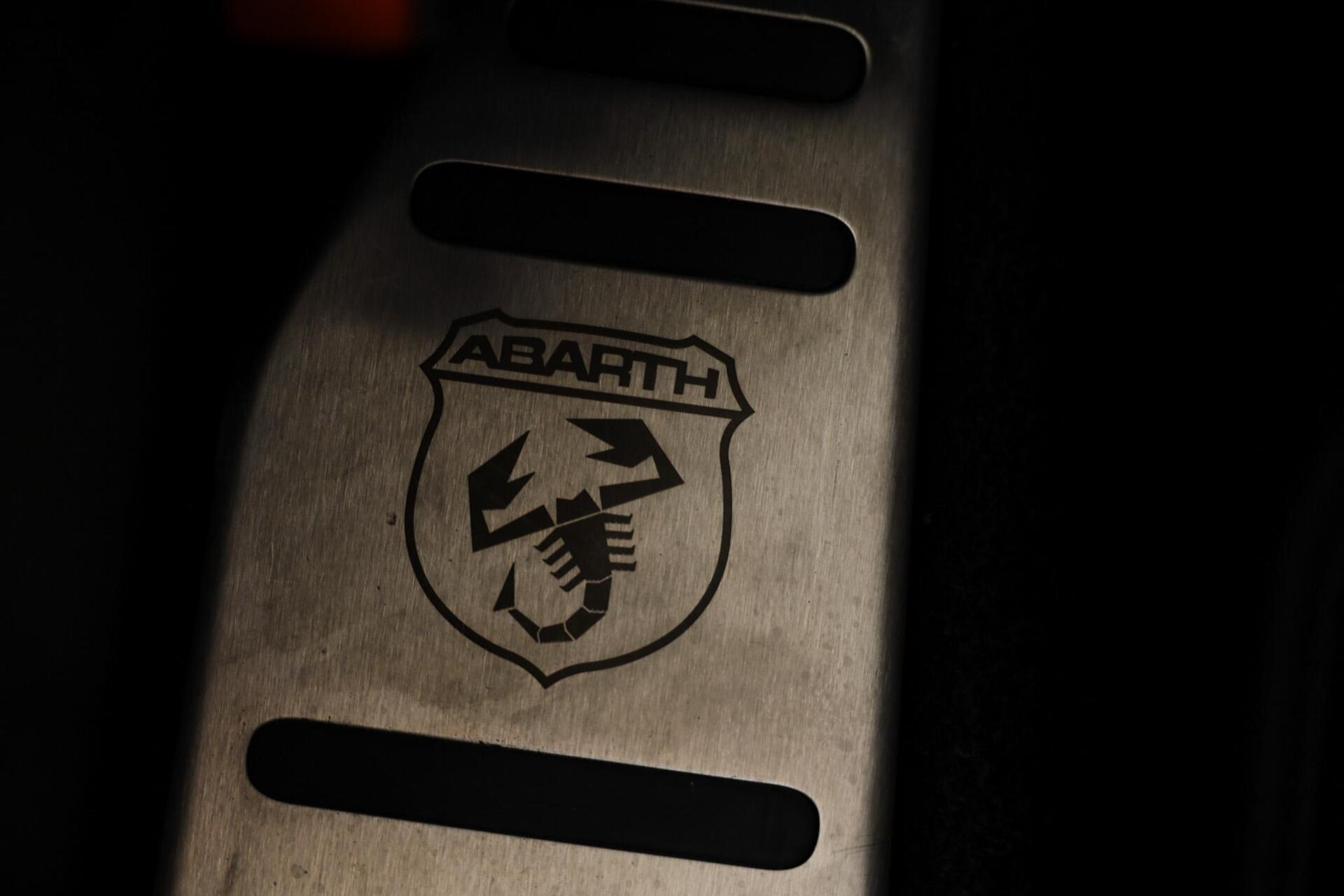 Fiat 500C 1.4 T-Jet Abarth Competizione | Apple carplay|Leder| - 17