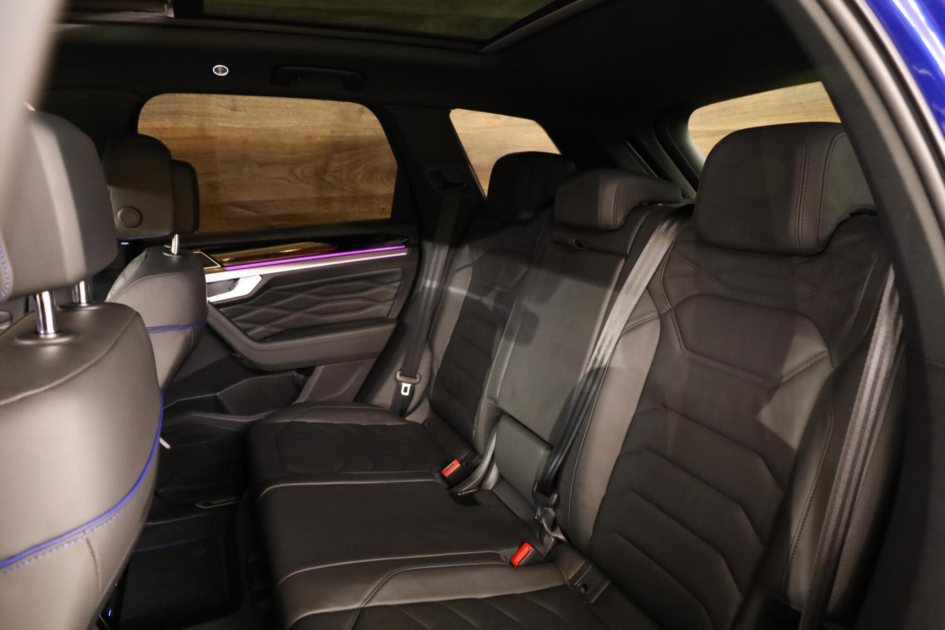 Volkswagen Touareg 3.0 TSIe 4MOTION|Massage|Nachtzicht|Pano| - 10