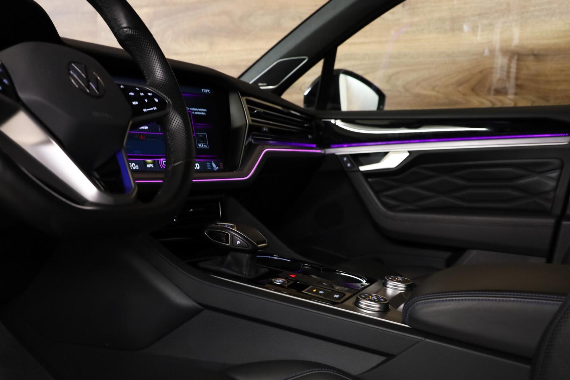 Volkswagen Touareg 3.0 TSIe 4MOTION|Massage|Nachtzicht|Pano| - 34