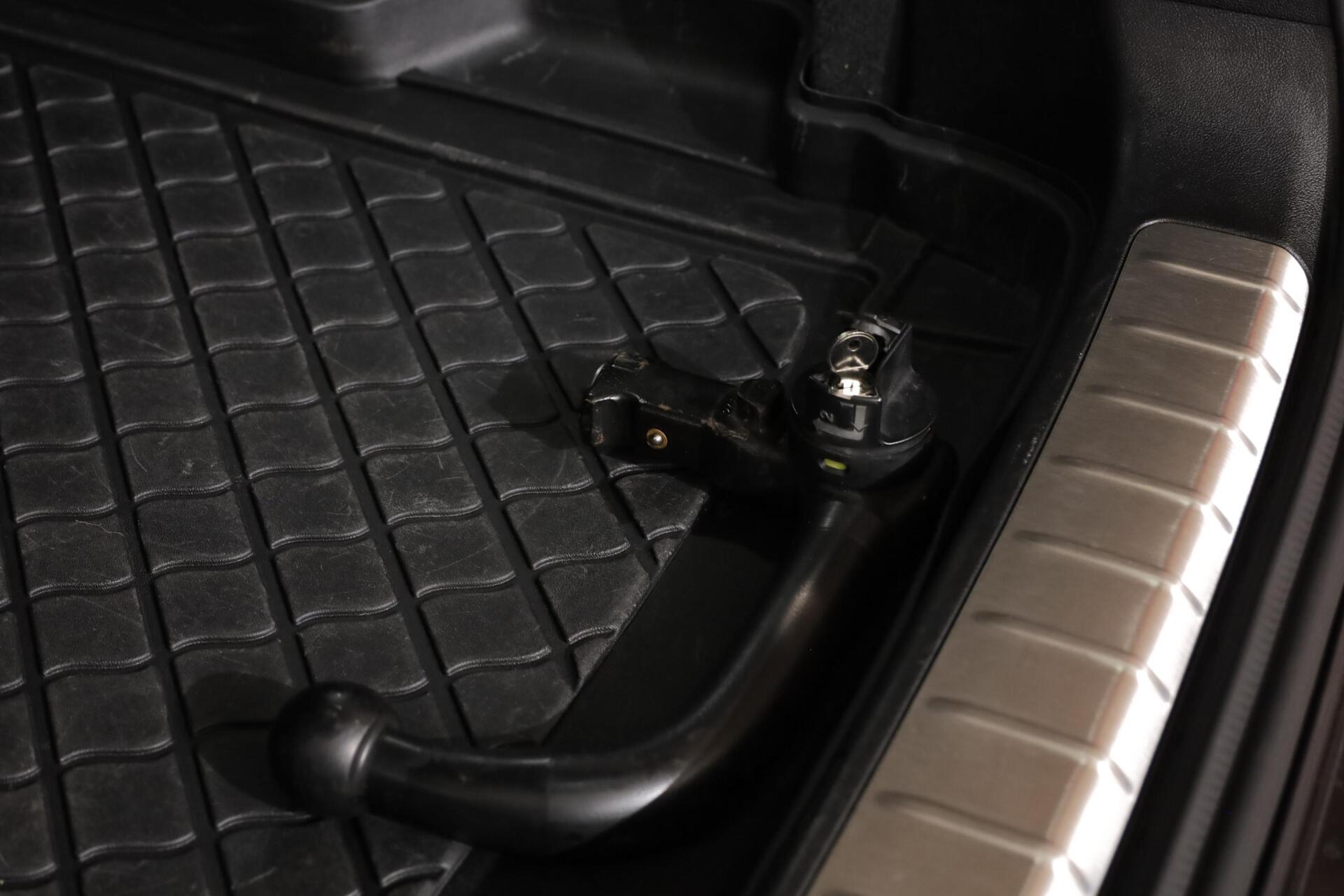 BMW X4 xDrive20i High Executive|Sport stoelen|Ambianceverlichting| - 25