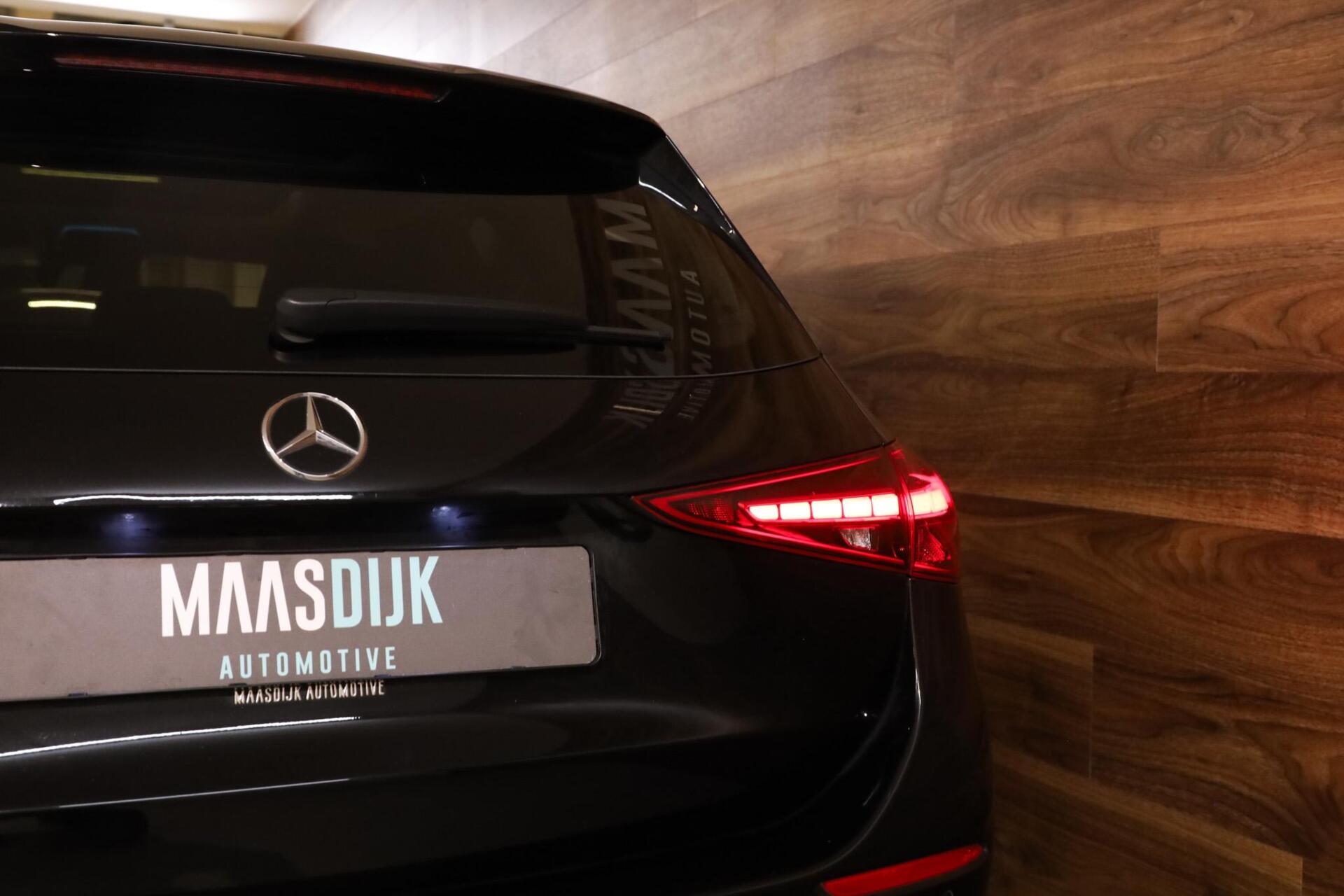 Mercedes-Benz C-Klasse Estate 180 AMG Line - 31