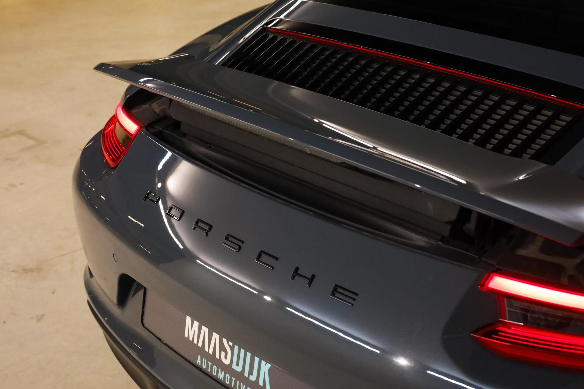 Porsche 911 3.0 Carrera S - 16