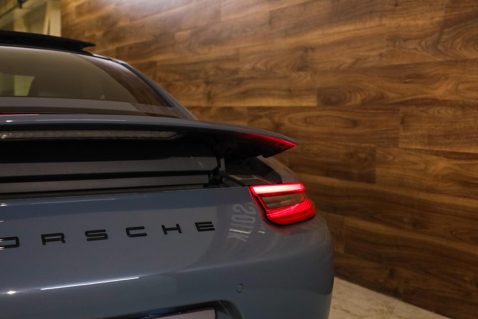 Porsche 911 3.0 Carrera S - 38