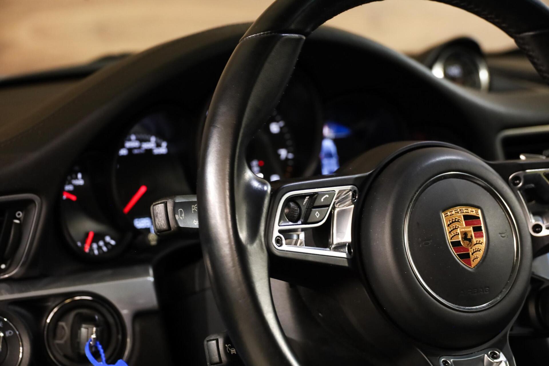 Porsche 911 3.0 Carrera S - 39